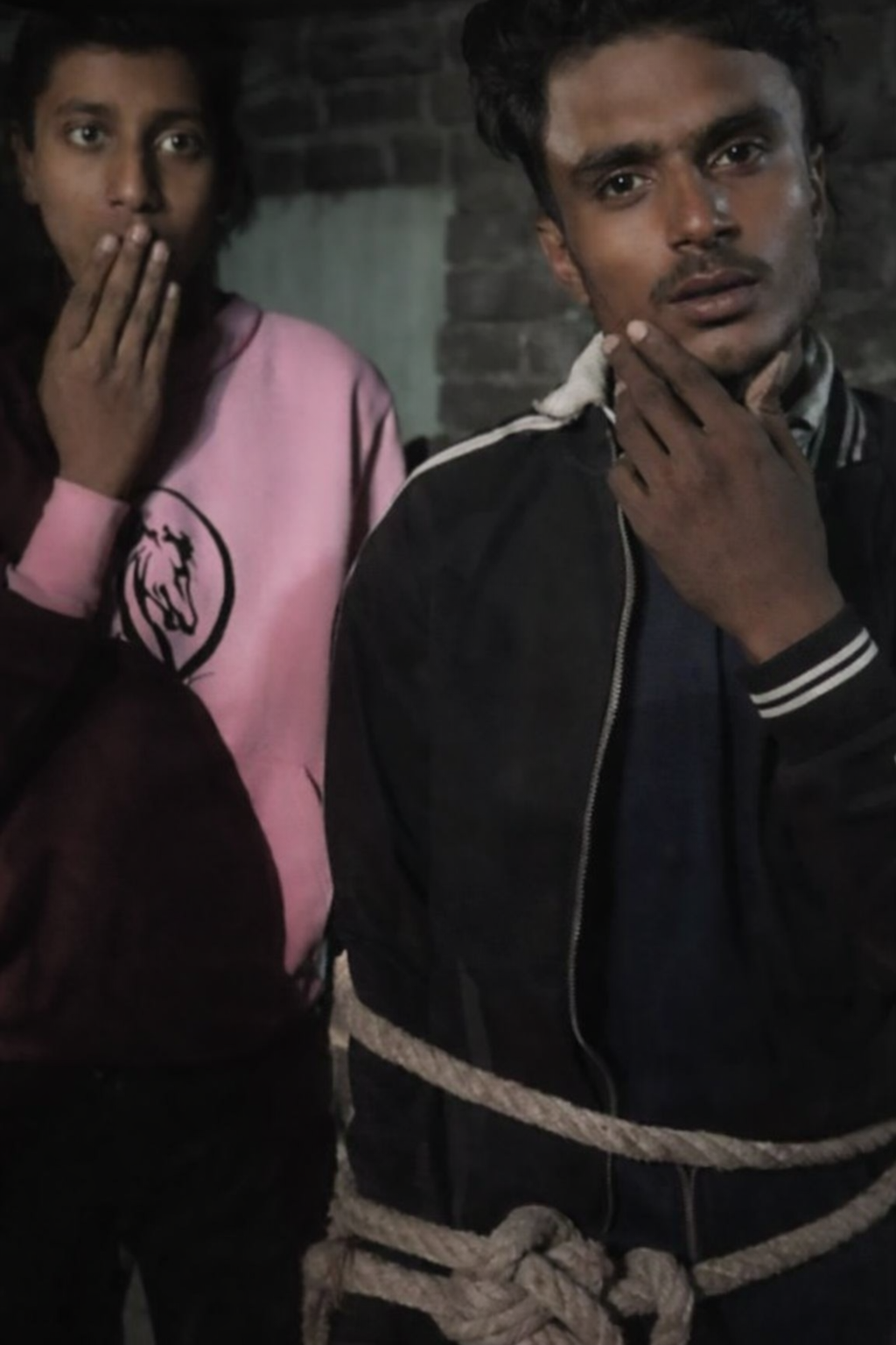 बारात के दौरान एक युवक को रस्सी से बांधकर की गई पिटाई,वीडियो हुआ वायरल