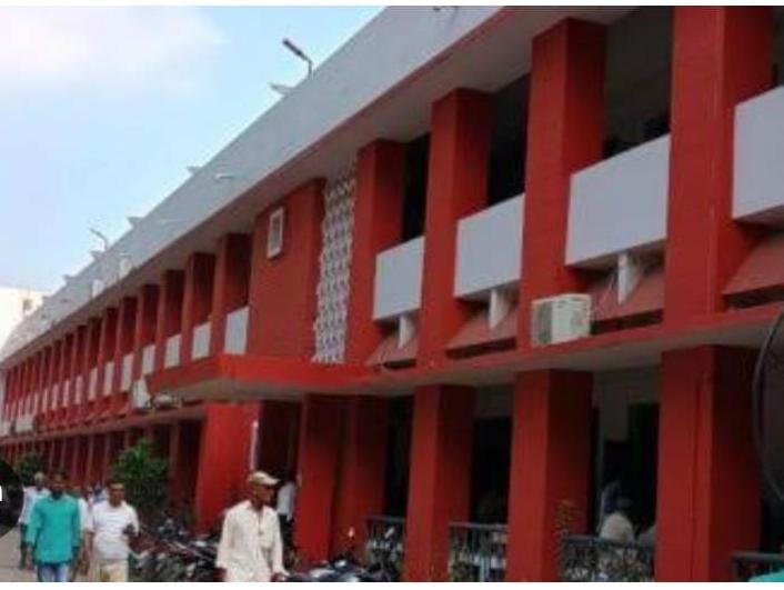 केस डायरी नहीं भेजने पर न्यायालय का तेवर सख्त, थाना प्रभारी व एसपी से स्पष्टीकरण की मांग।