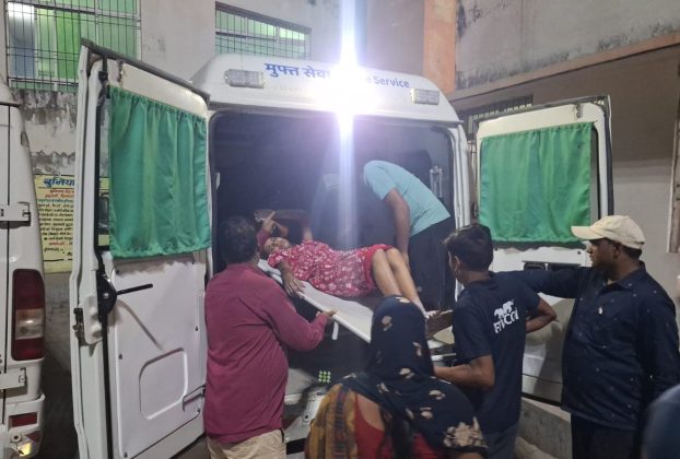 घरेलू गैस से लगी आग, भाई-बहन झुलसे; गंभीर हालत में युवती बेतिया जीएमसीएच रेफर।